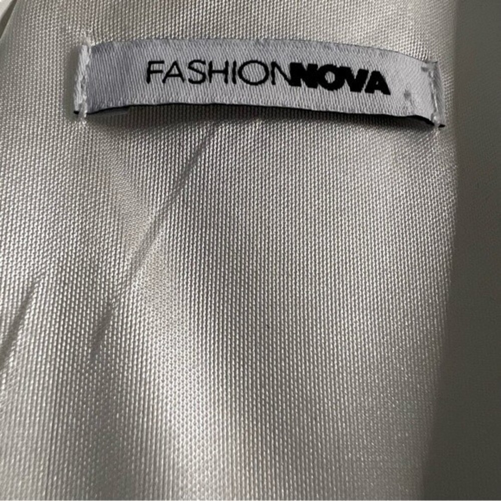 Fashion Nova Cream V-Neck Sleeveless Long Gown Cocktail‎ Dress Women's Size 1XL - Picture 13 of 16